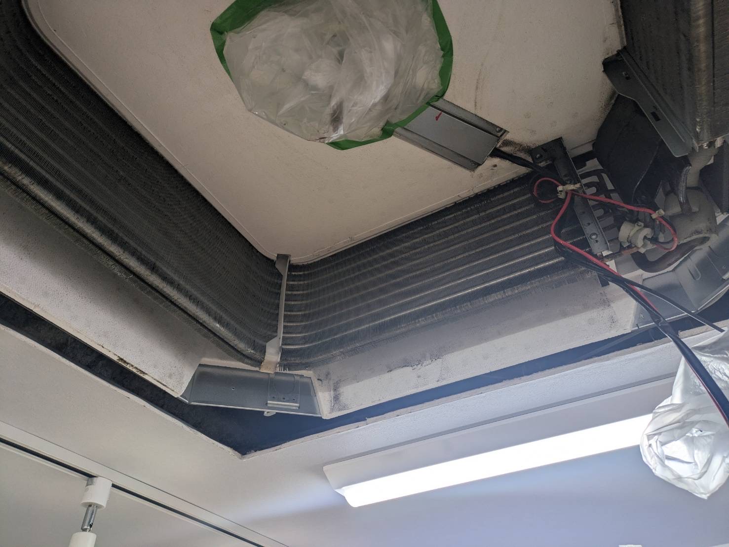 明石市業務用エアコンクリーニング